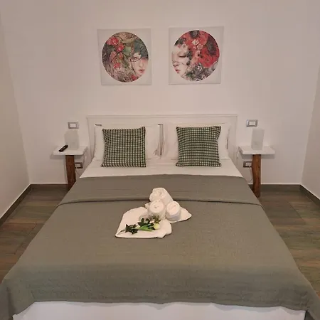 House Apartment *