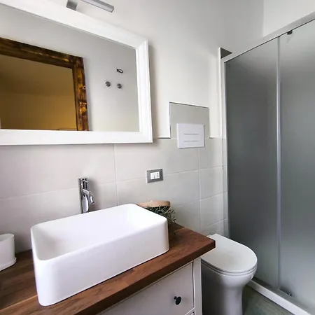 House Apartment *
