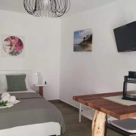 House Apartmán Terrasini