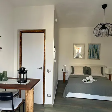 House Apartment *