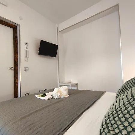 Apartment House *