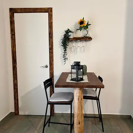 House Apartment *